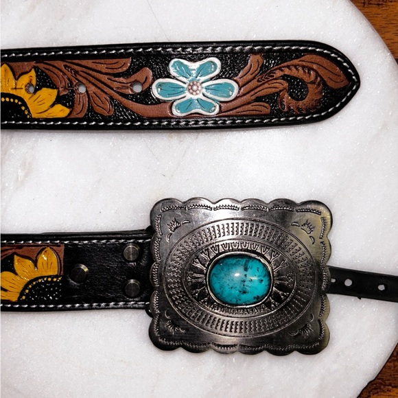 Myra ~ X-Large ~ Multi-Colors Hand Tooled ~ Cowhide Leather & Conchos Belt ~ New - Picture 6 of 15